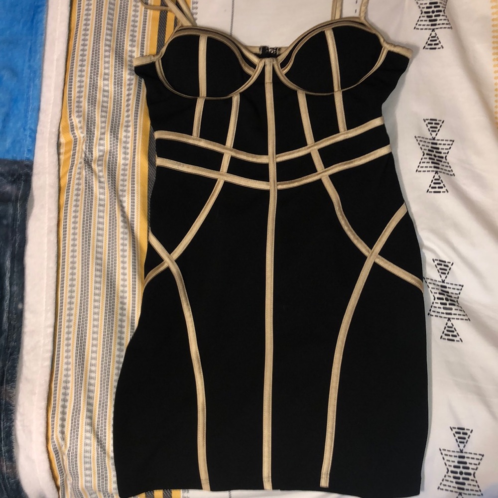 Blāshe brand - Size-Medium- Never worn